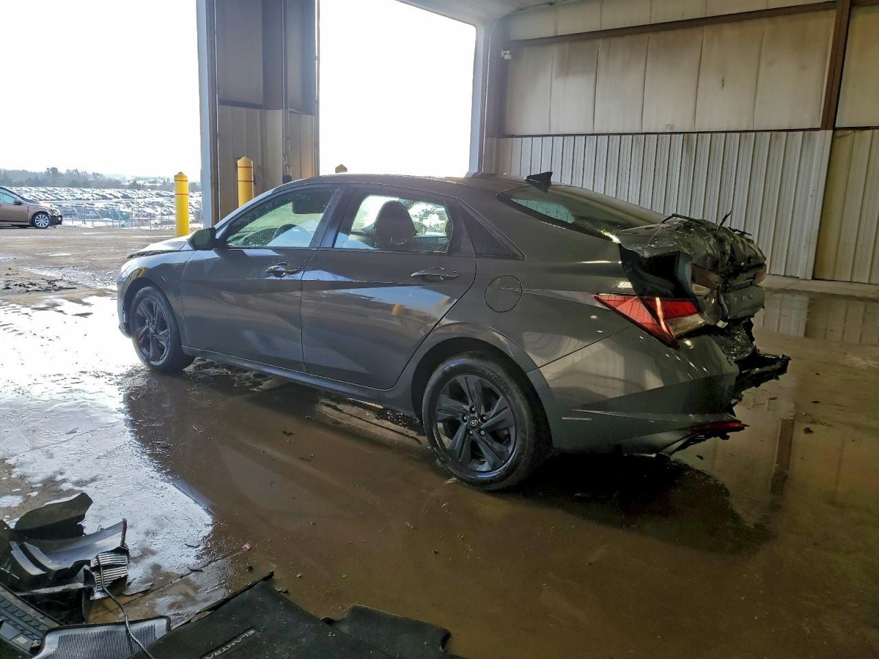 2023 Hyundai Elantra Sel - Image 2