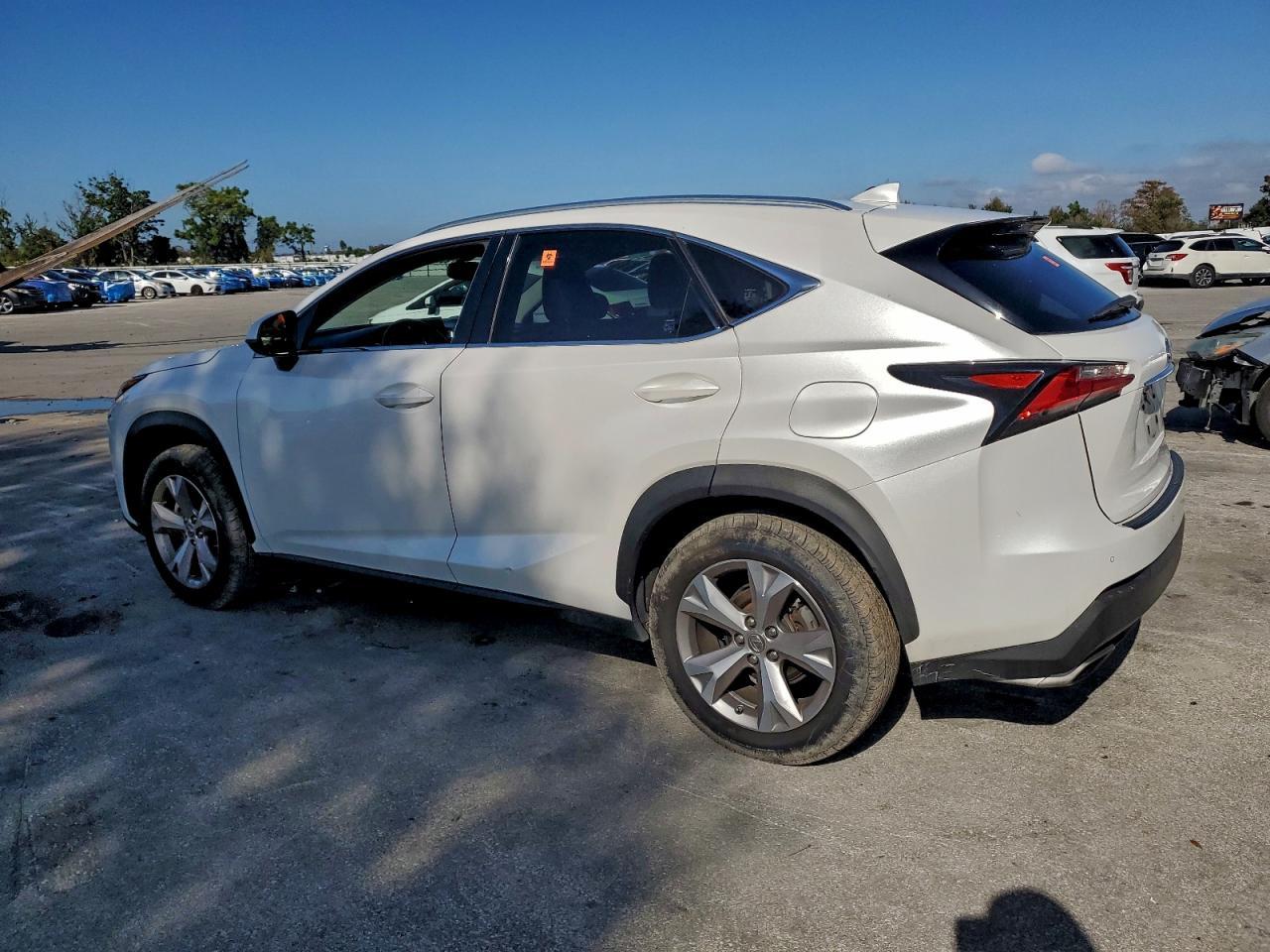 2017 Lexus Nx 200T Base - Фото 2