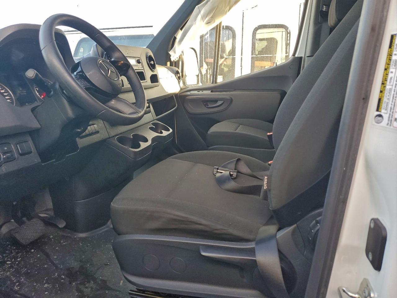 2025 Mercedes Benz Sprinter 2500 Delivery Van - Фото 7