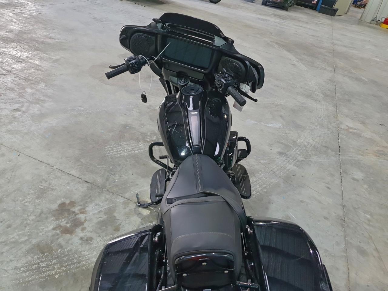 2025 Harley-Davidson Flhx - Image 6