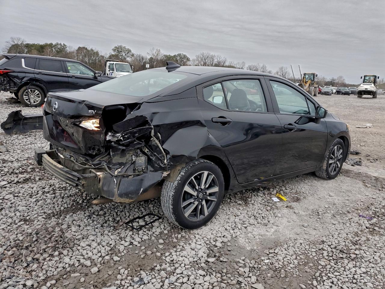 2021 Nissan Versa Sv - Фото 3