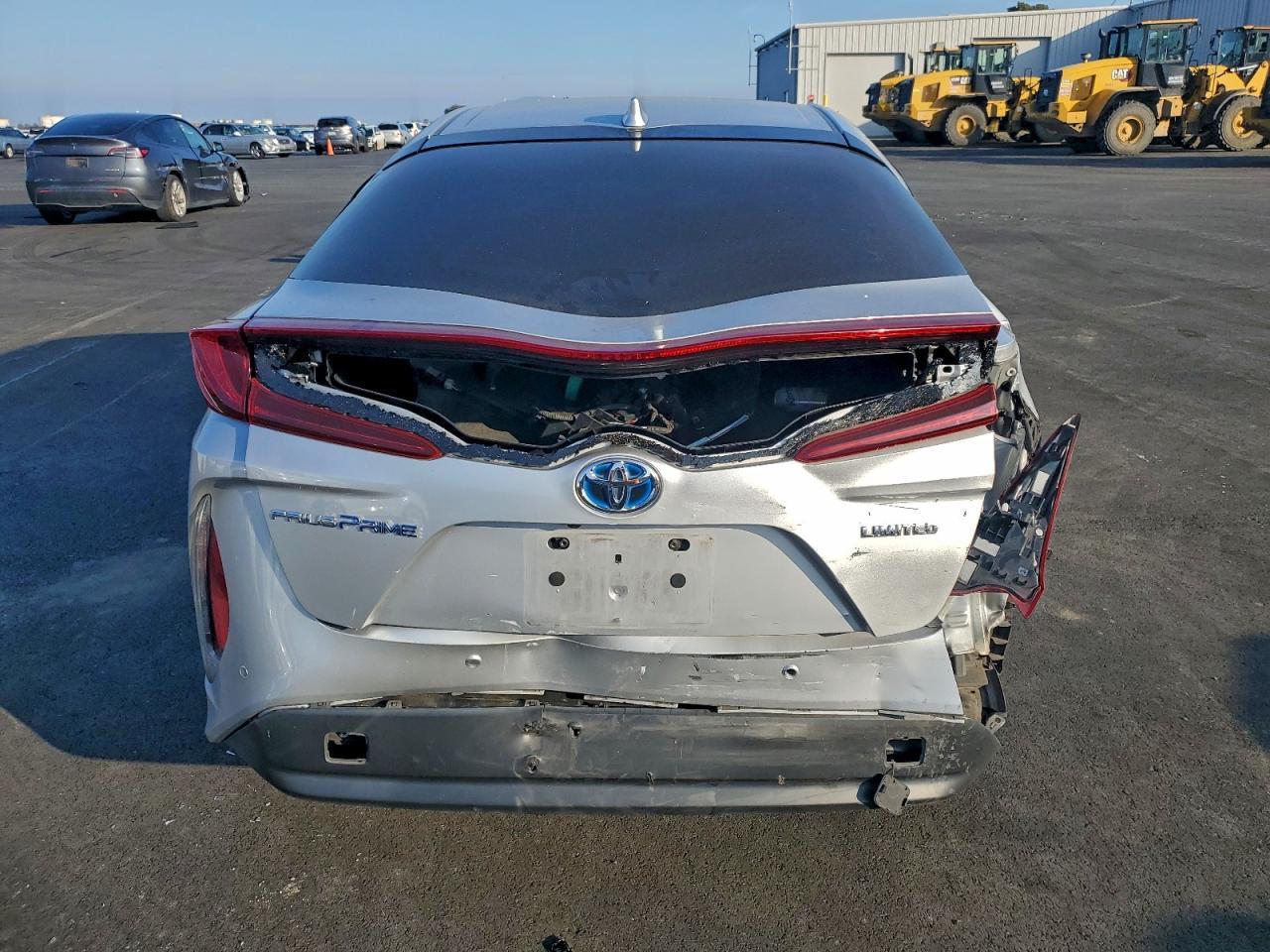 2021 Toyota Prius Prime Le - Фото 6