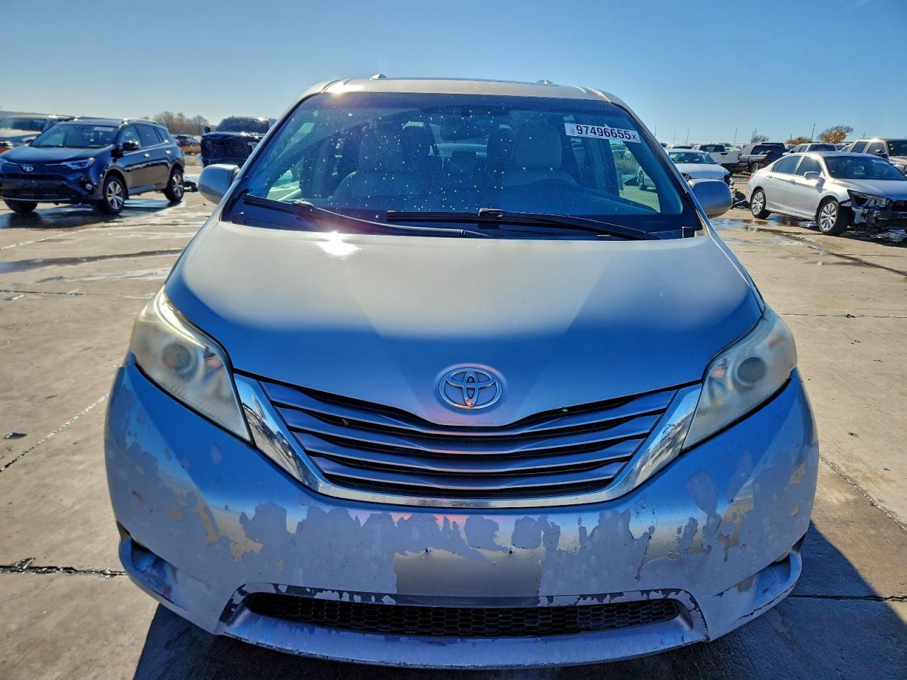 2016 Toyota Sienna Xle 8-Passenger - Фото 5