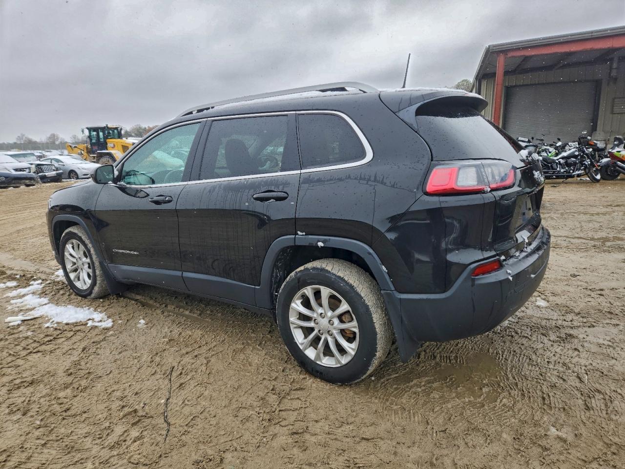 2019 Jeep Cherokee Latitude - Фото 2