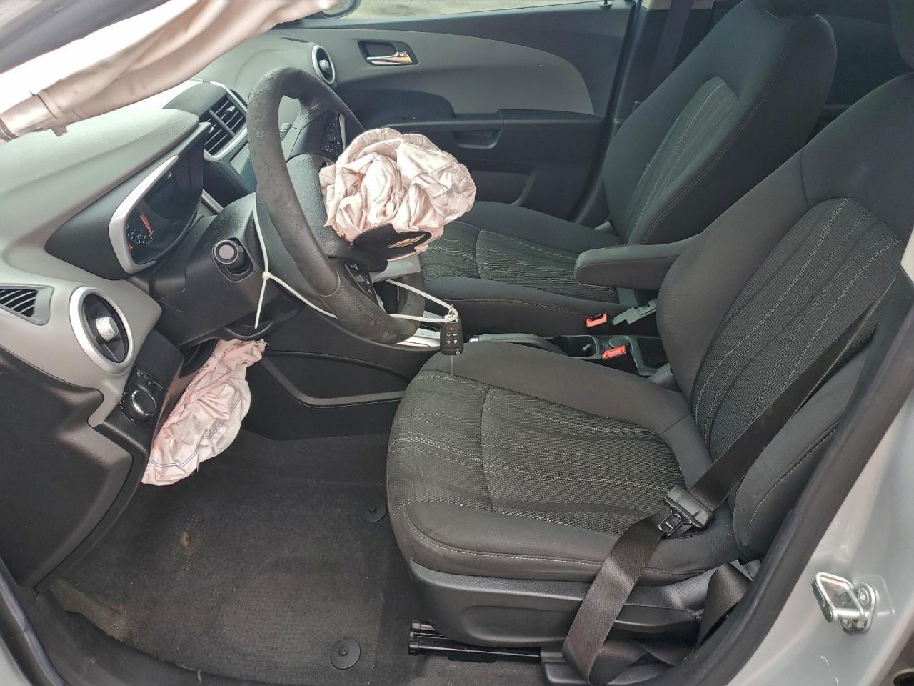 2017 Chevrolet Sonic Lt - Image 7