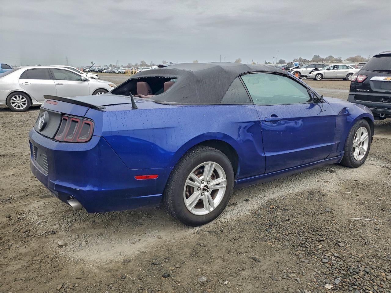 2013 Ford Mustang - Image 3
