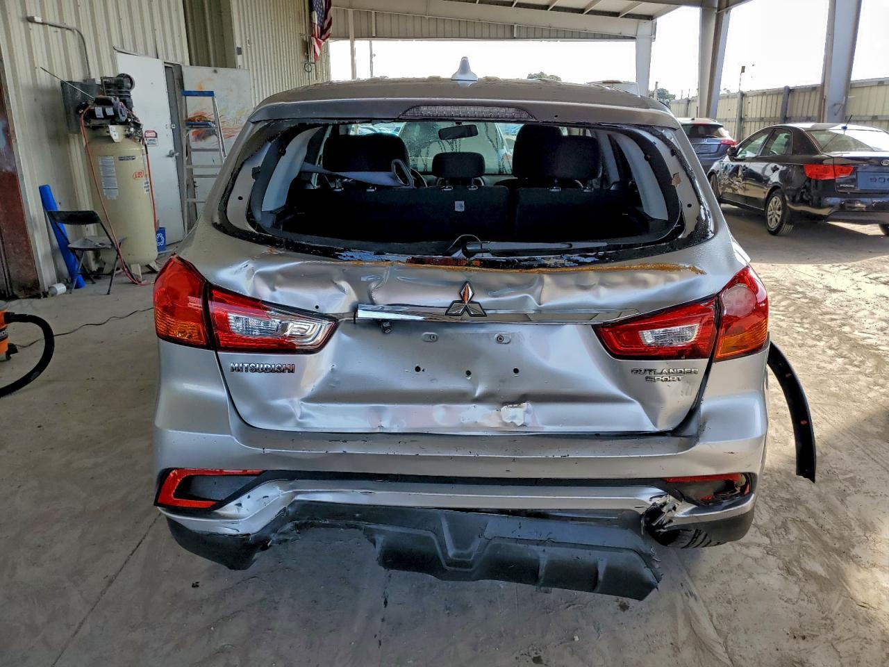 2019 Mitsubishi Outlander Sport Es - Image 6