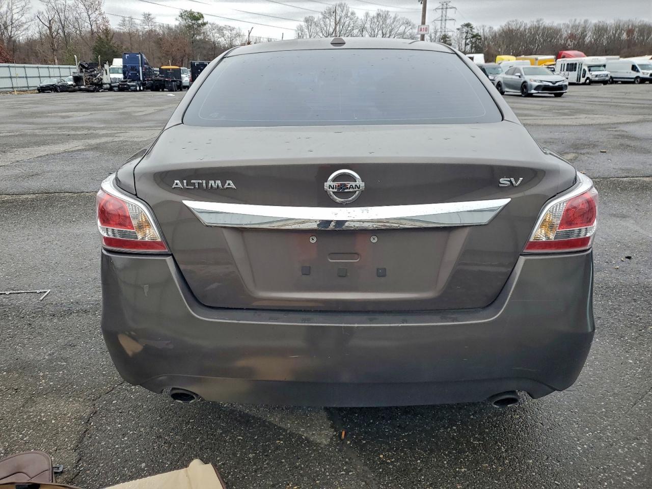 2015 Nissan Altima 2.5 - Image 6