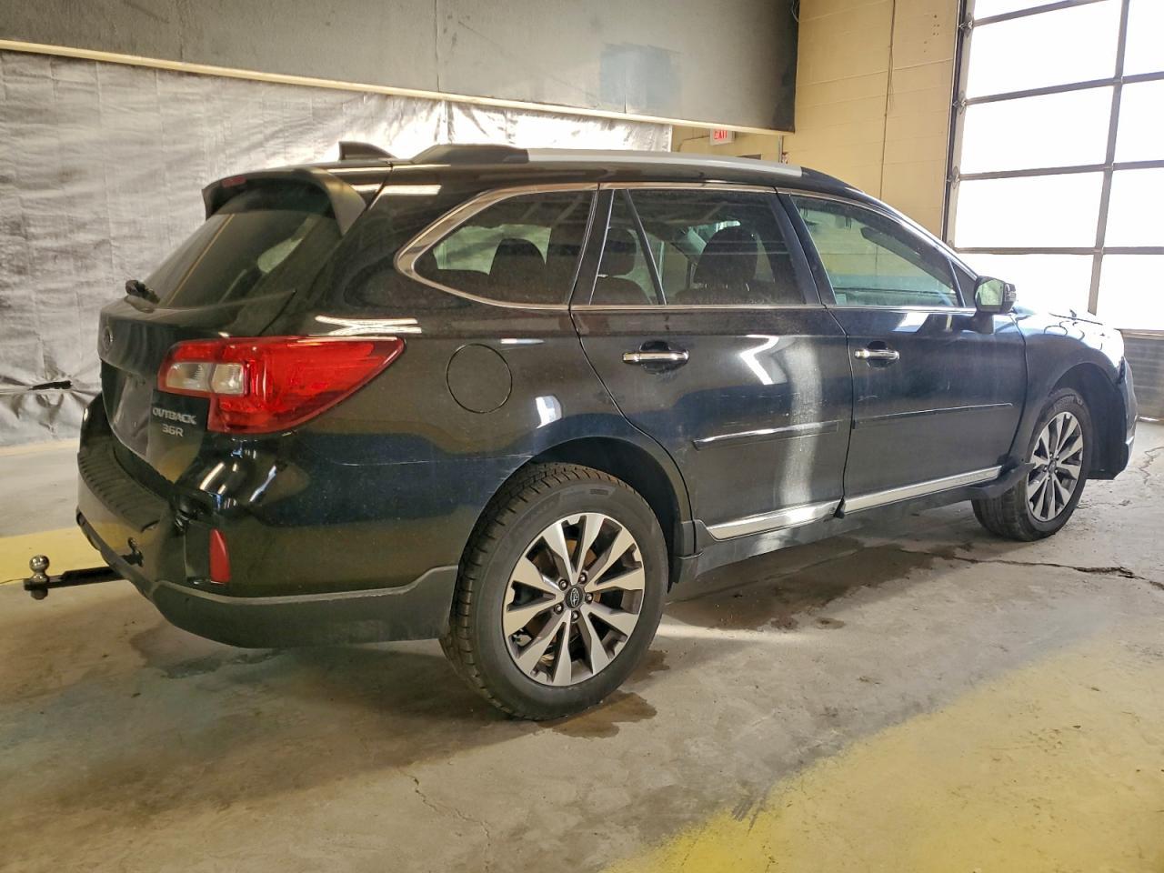 2017 Subaru Outback Touring - Image 3