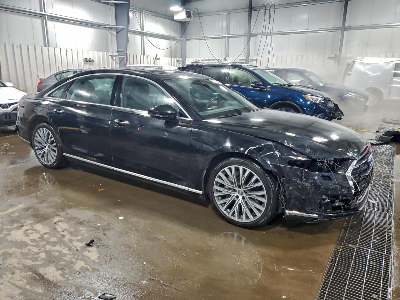 2019 Audi A8 L - Фото 4