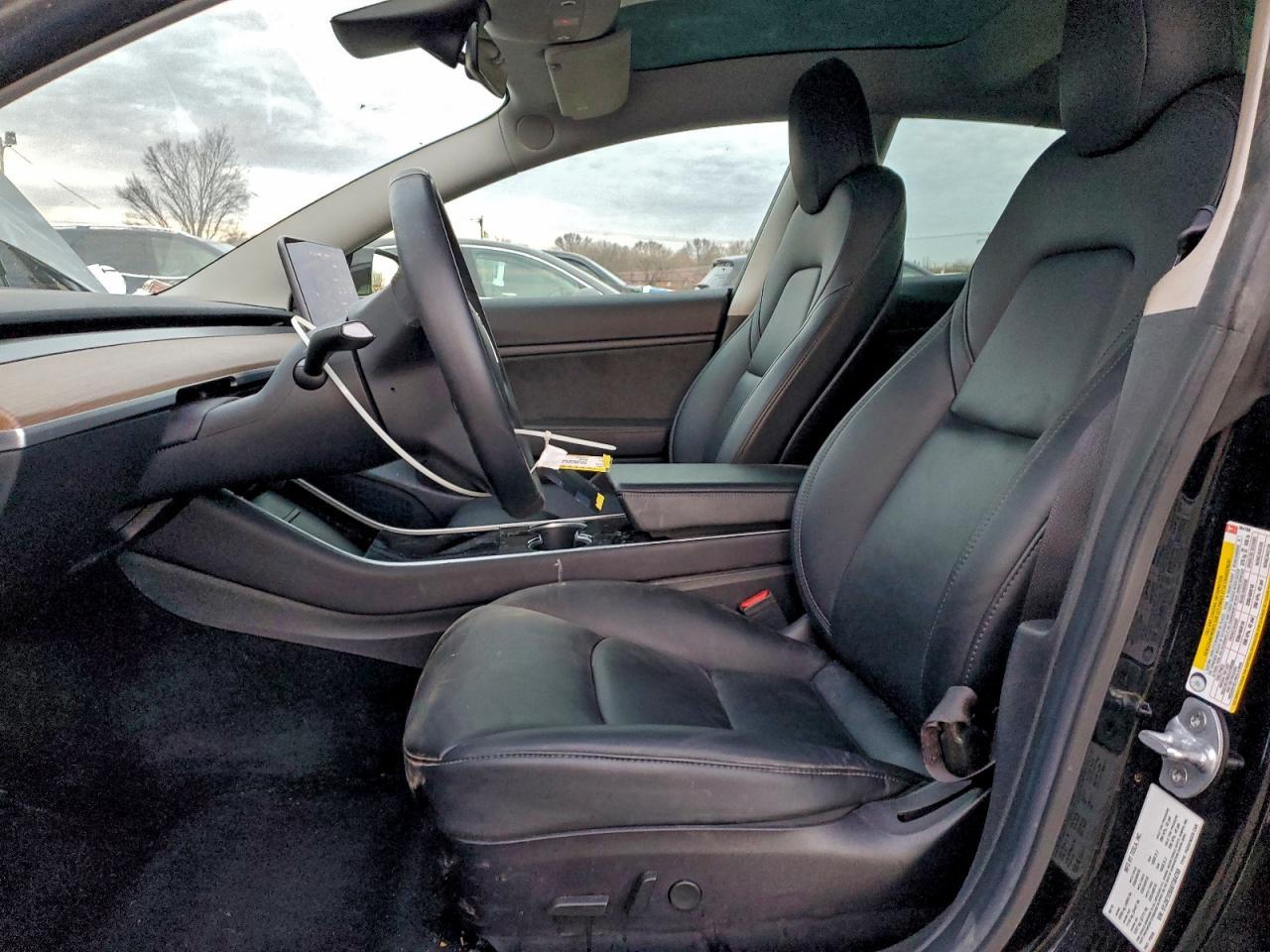 2019 Tesla Model 3 - Image 7