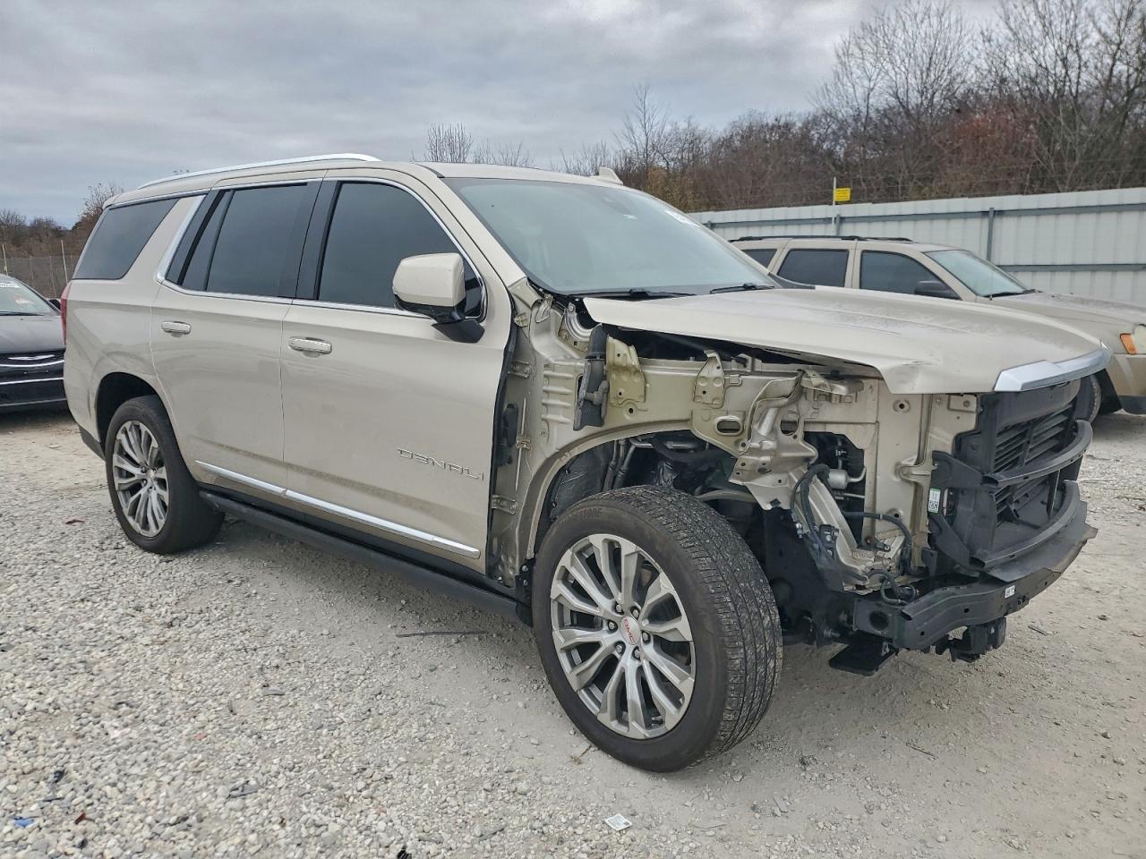 2021 GMC Yukon Denali - Image 4