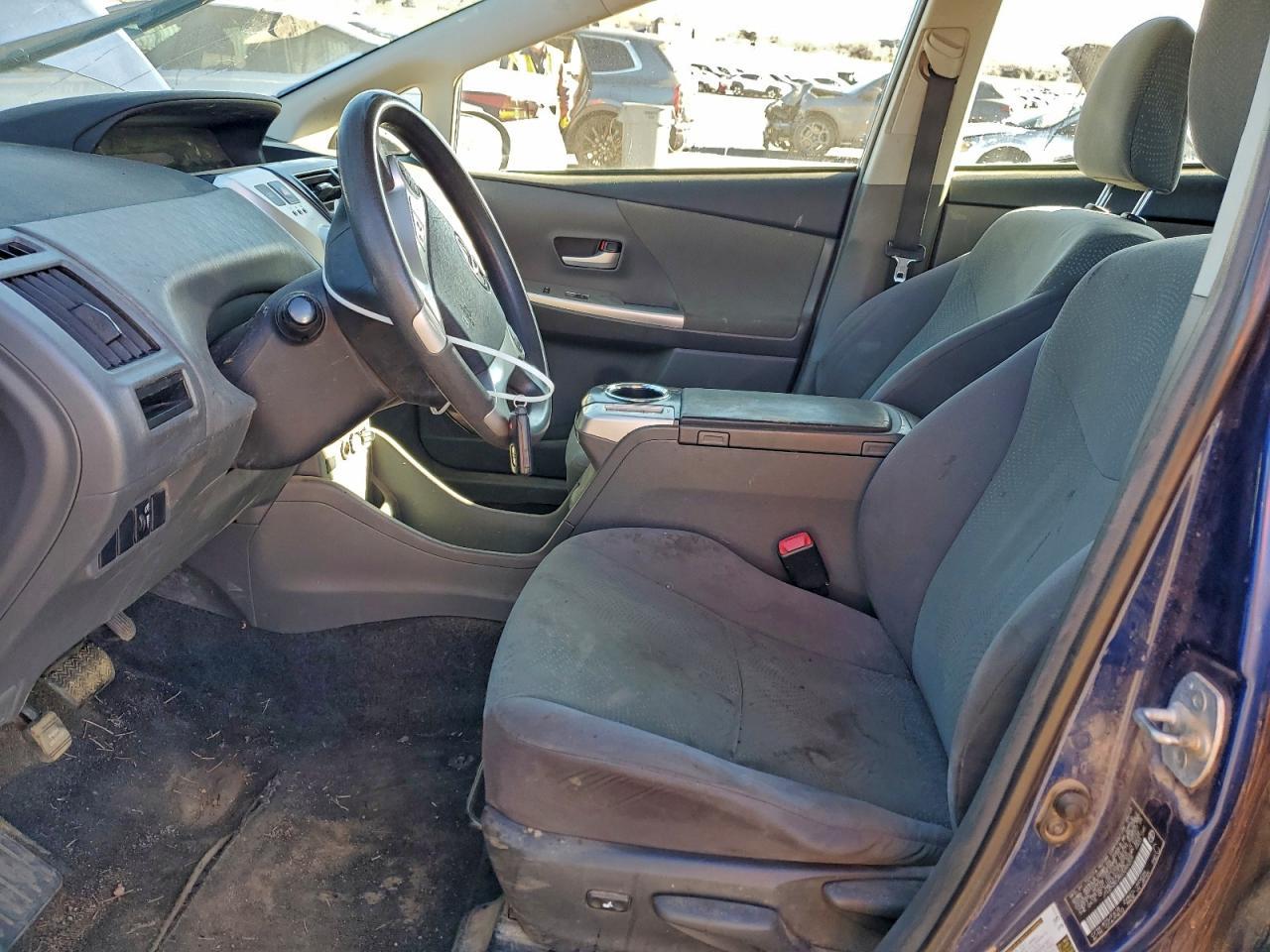 2013 Toyota Prius V - Фото 7