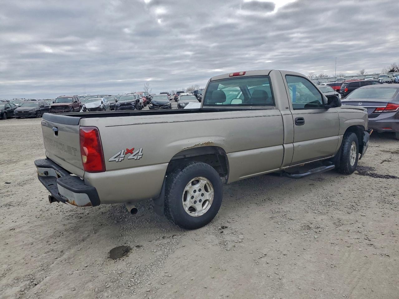 2003 Chevrolet Silverado K1500 - Image 3