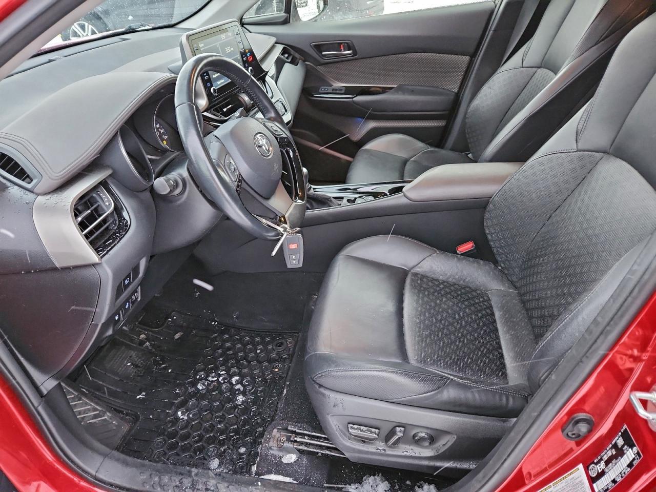 2022 Toyota C-Hr Xle - Image 7