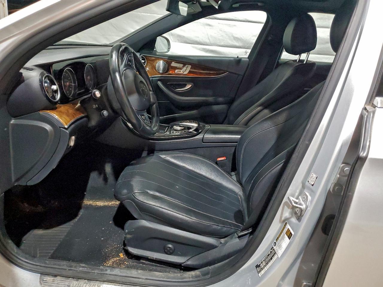 2017 Mercedes-Benz E 300 4Matic - Image 7