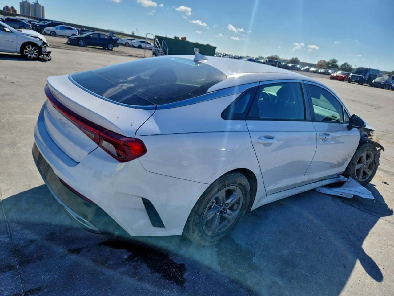 2023 Kia K5 Lxs - Фото 3