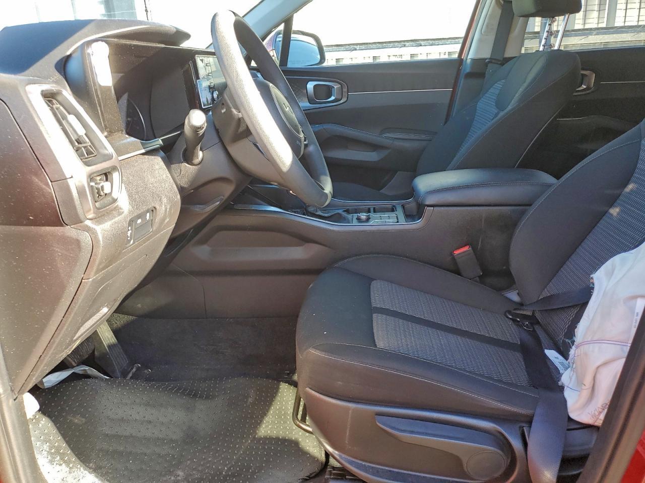 2023 Kia Sorento Lx - Image 7