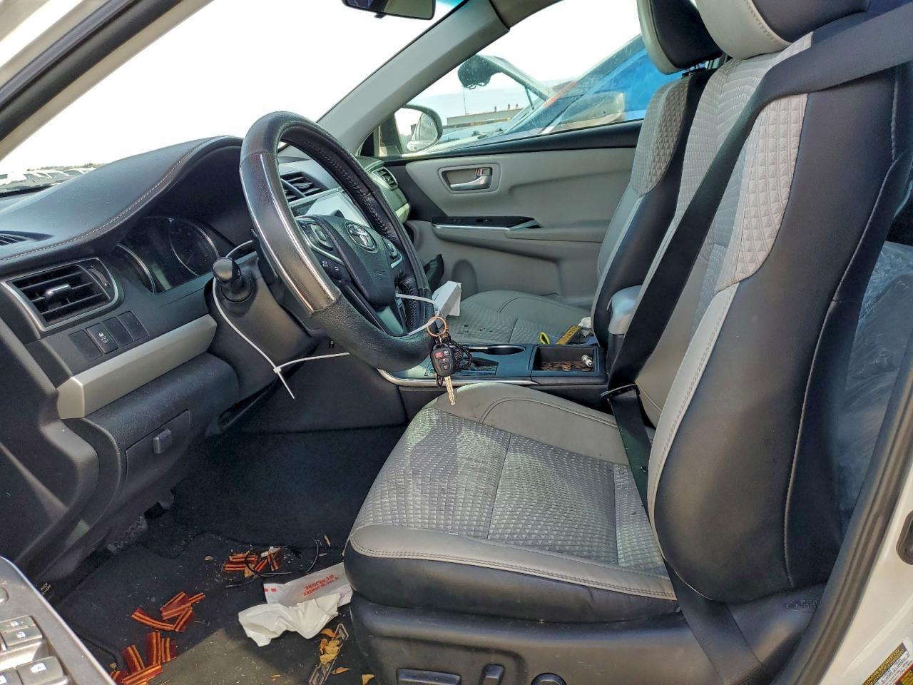 2015 Toyota Camry Le - Фото 7