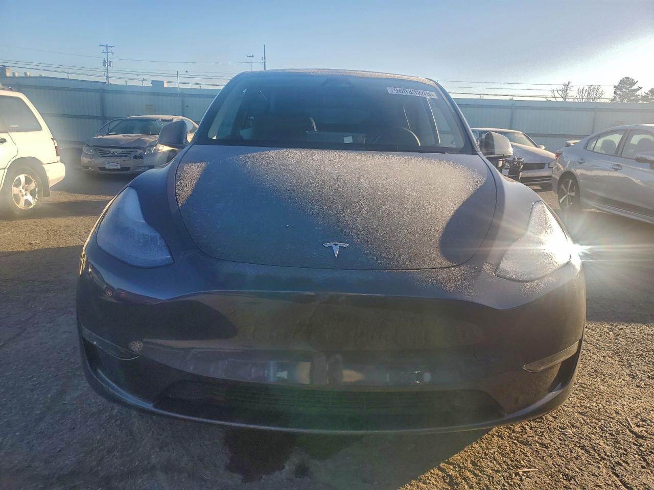 2024 Tesla Model Y - Image 5
