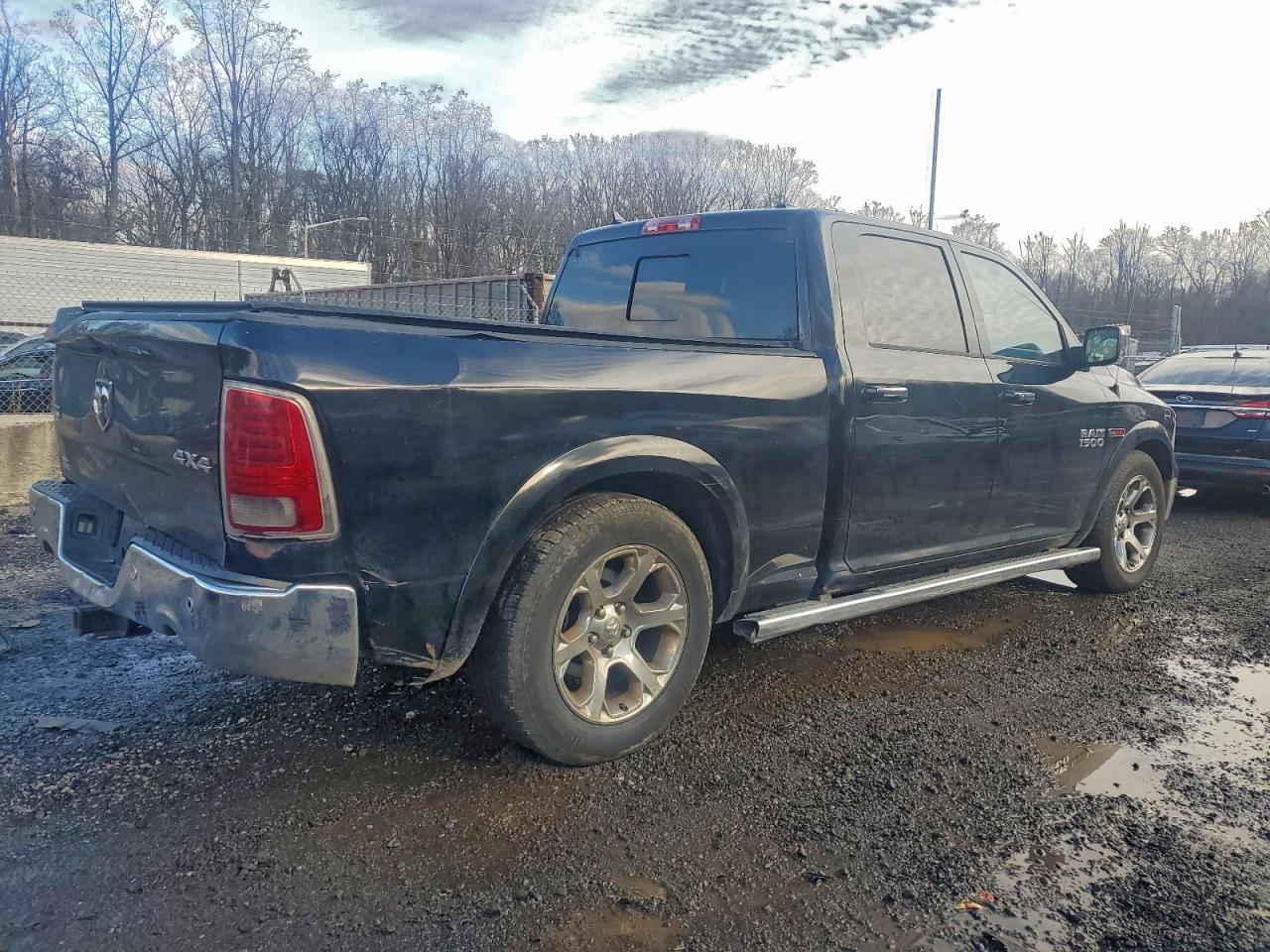 2014 Ram 1500 Laramie - Image 3