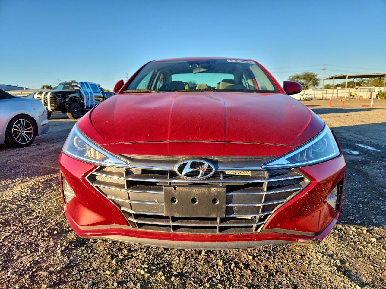 2020 Hyundai Elantra Se - Фото 5