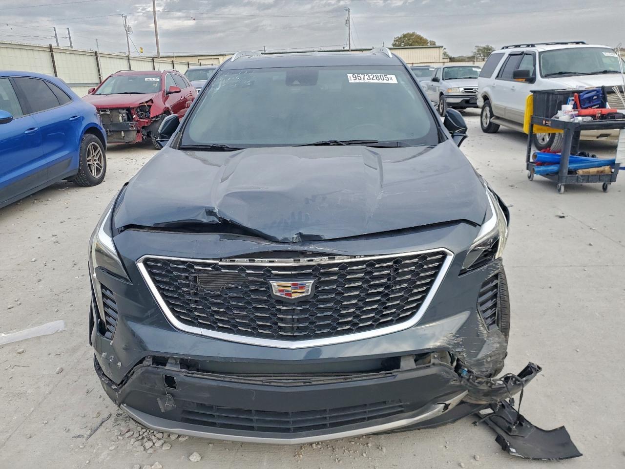 2020 Cadillac Xt4 Premium Luxury - Image 5