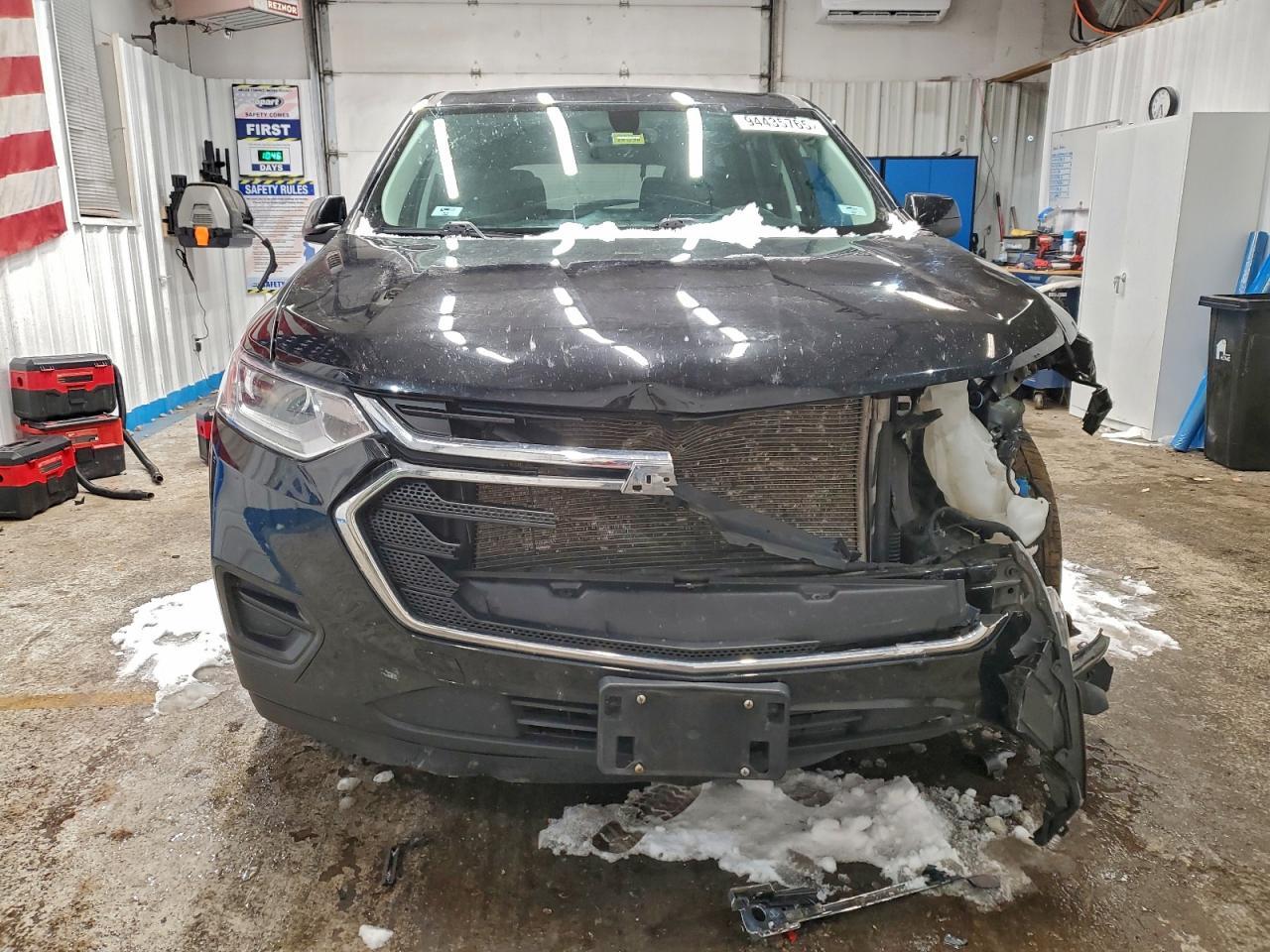 2021 Chevrolet Traverse Ls - Image 5