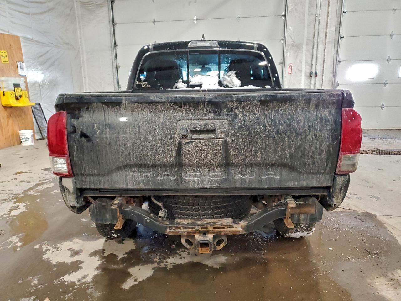 2017 Toyota Tacoma Double Cab - Фото 6