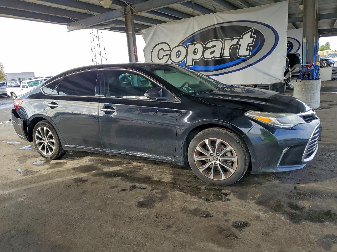 2016 Toyota Avalon Xle - Image 4
