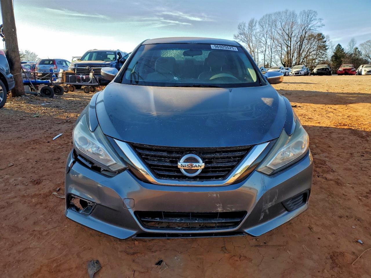 2016 Nissan Altima 2.5 - Image 5