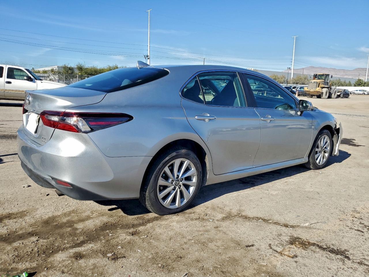 2023 Toyota Camry Le - Image 3