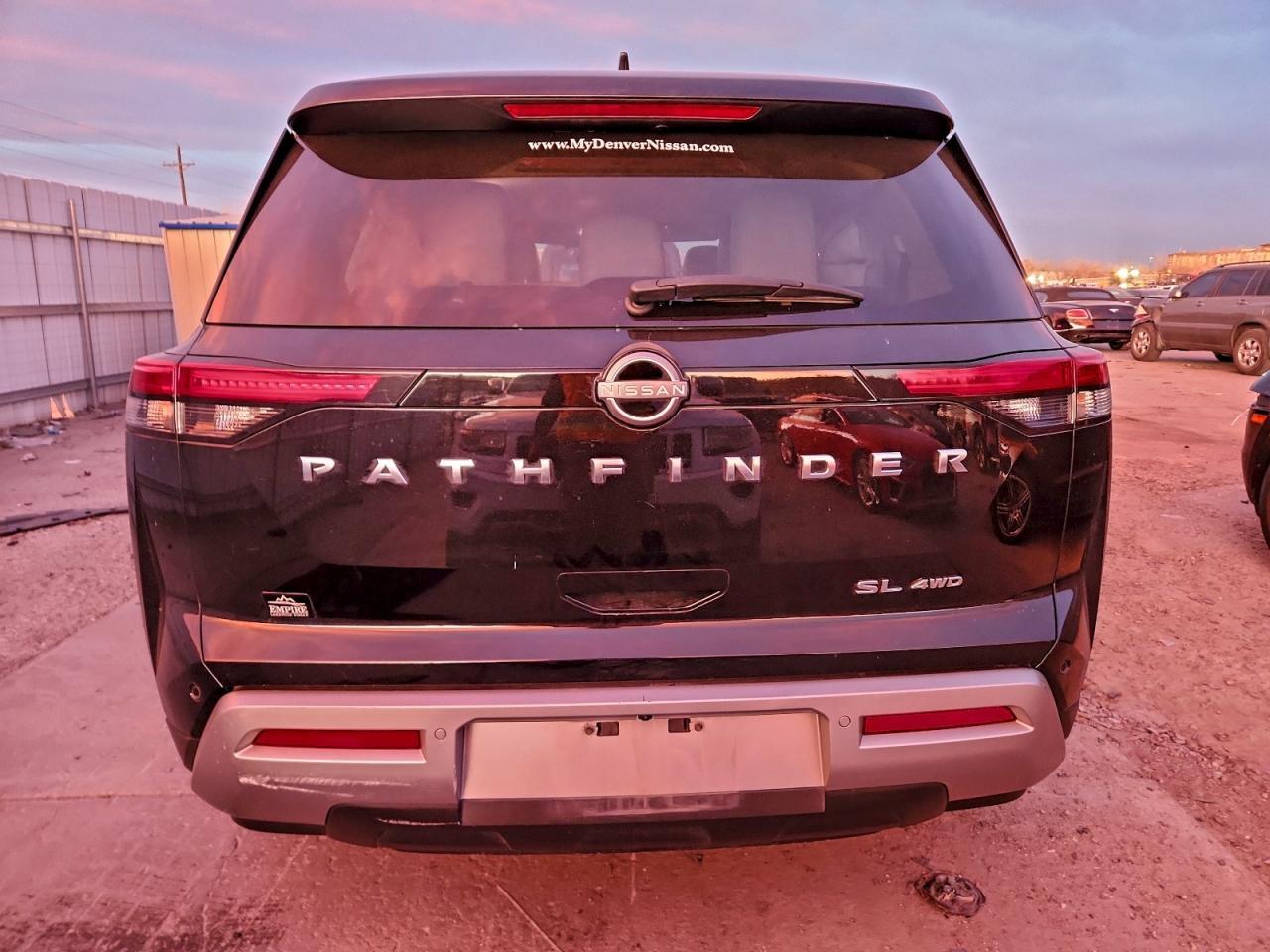 2023 Nissan Pathfinder Sl - Фото 6