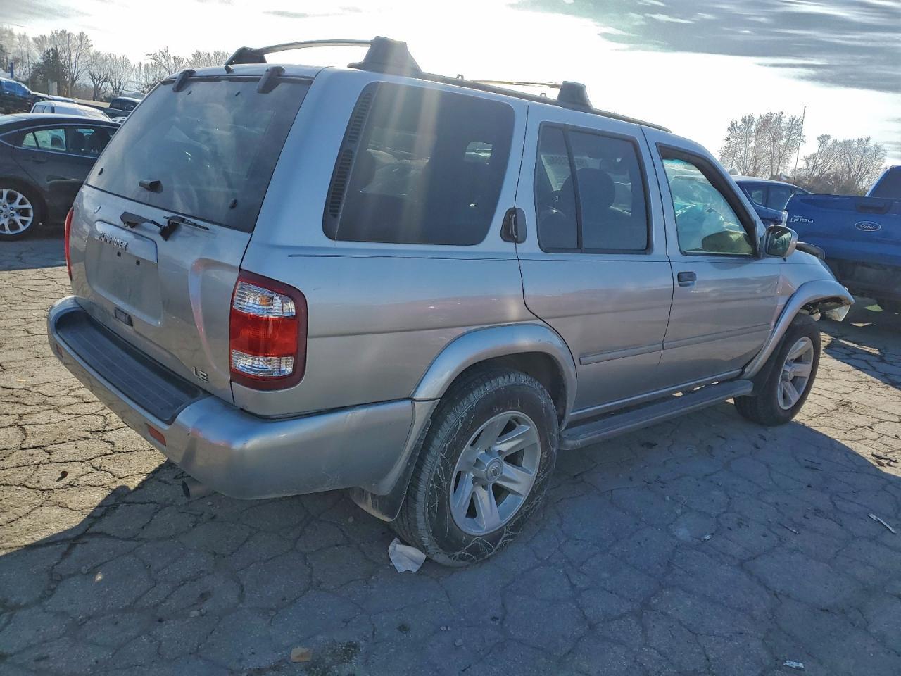 2002 Nissan Pathfinder Le - Фото 3
