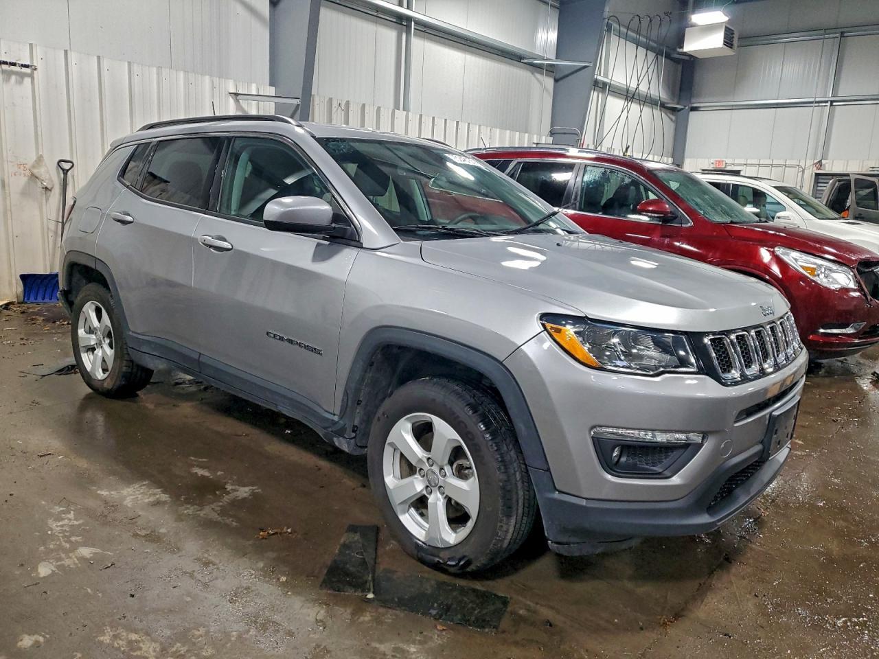 2018 Jeep Compass Latitude - Image 4