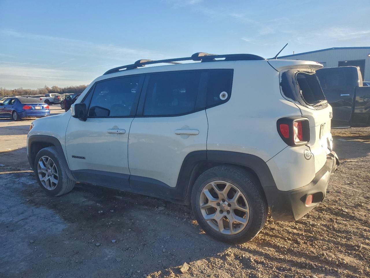 2015 Jeep Renegade Latitude - Фото 2