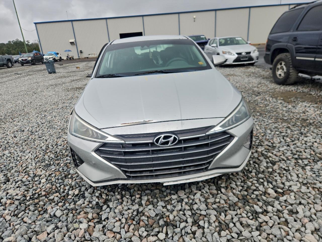 2020 Hyundai Elantra Se - Image 5