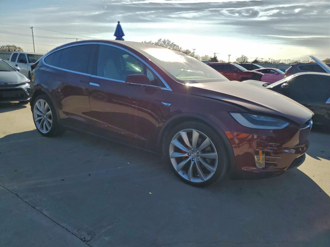 2016 Tesla Model X - Фото 4