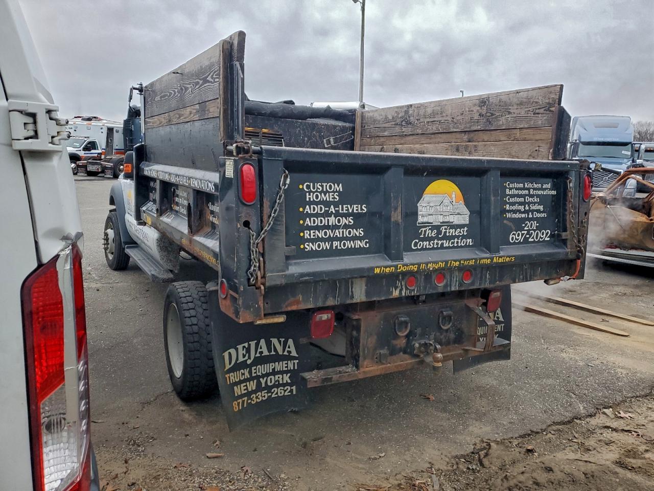 2016 Ford F550 Super Duty Dump Truck - Image 2