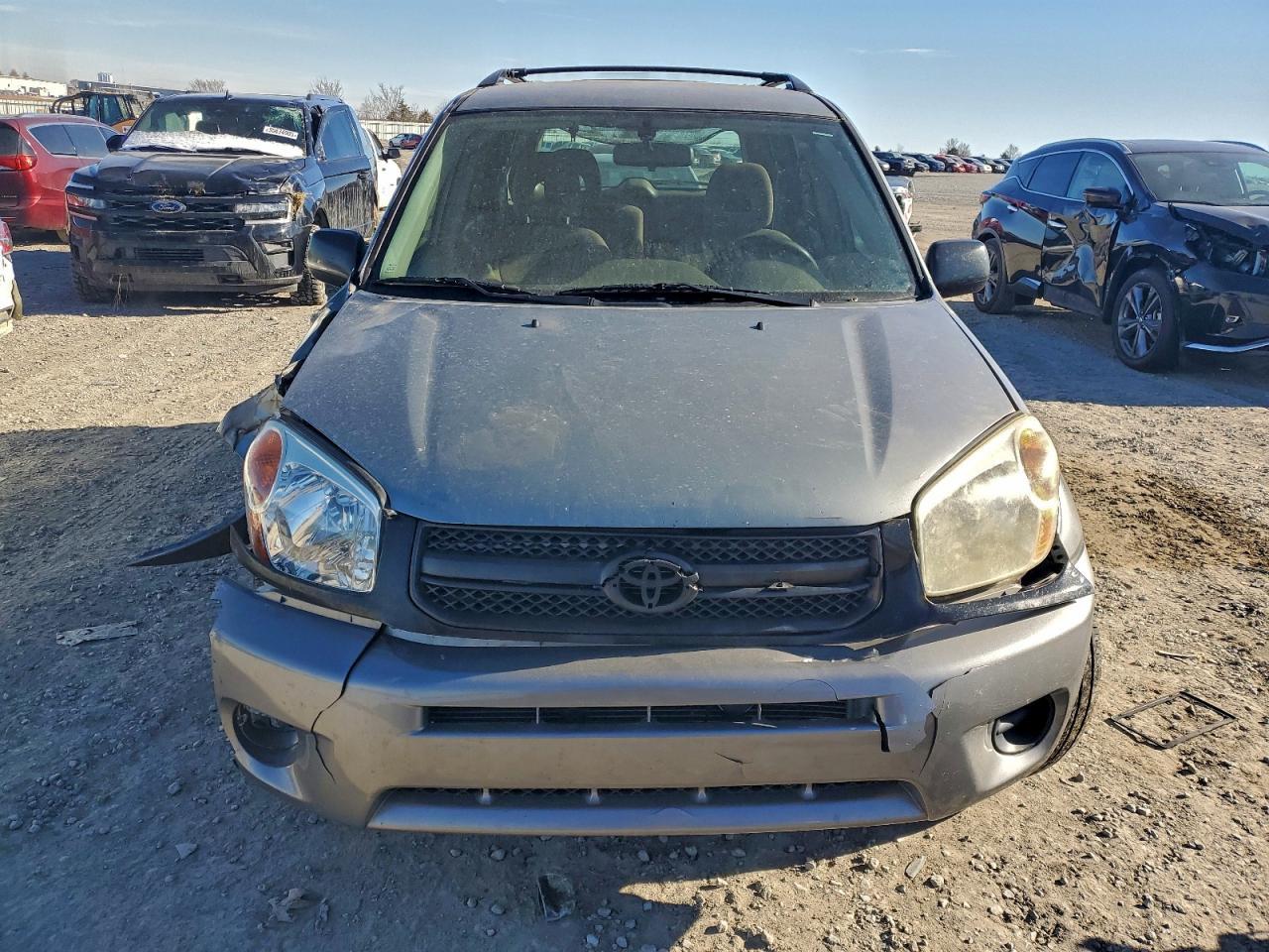 2004 Toyota Rav4 - Image 5