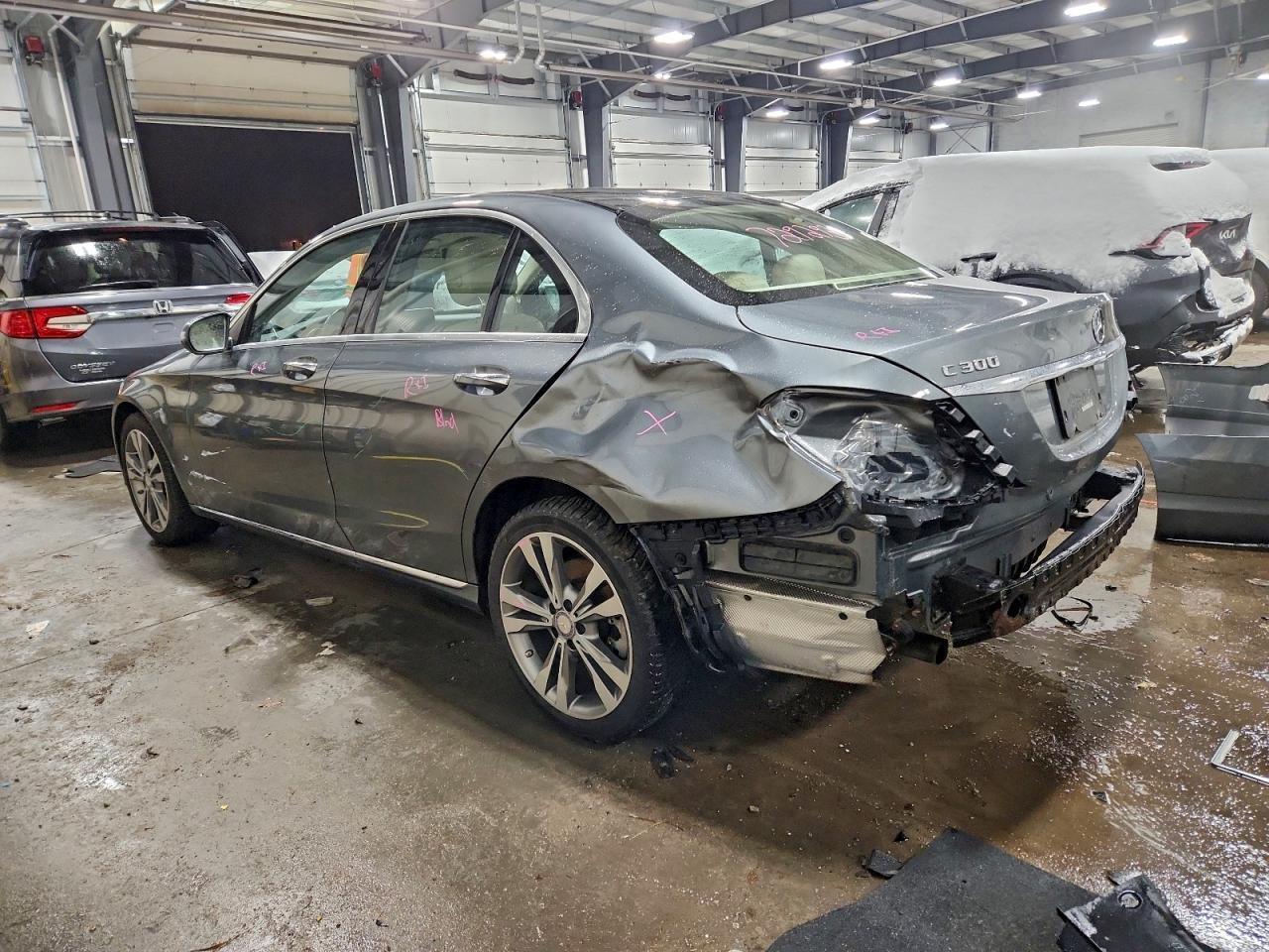 2017 Mercedes-Benz C 300 4Matic - Фото 2