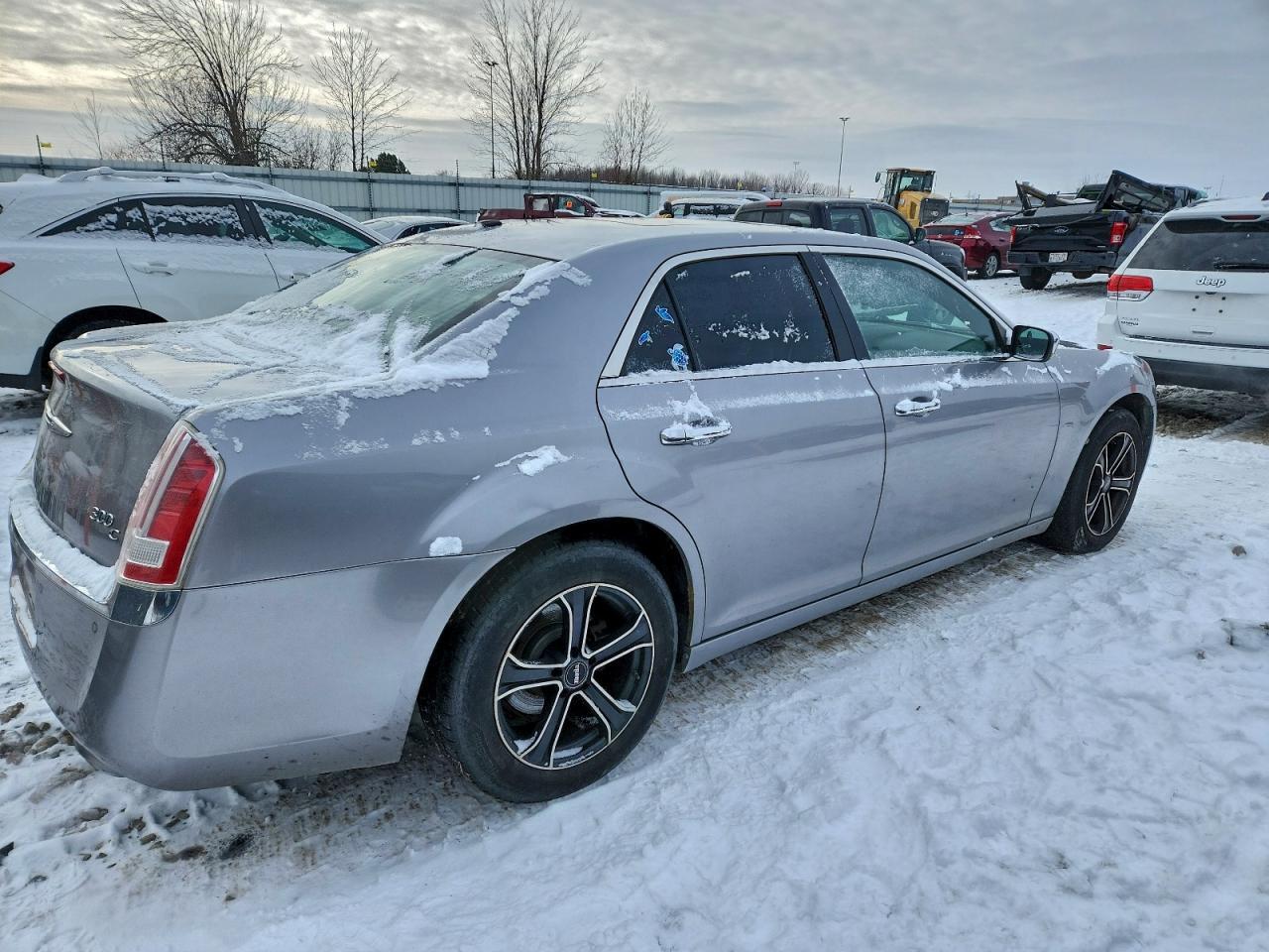 2011 Chrysler 300C - Фото 3
