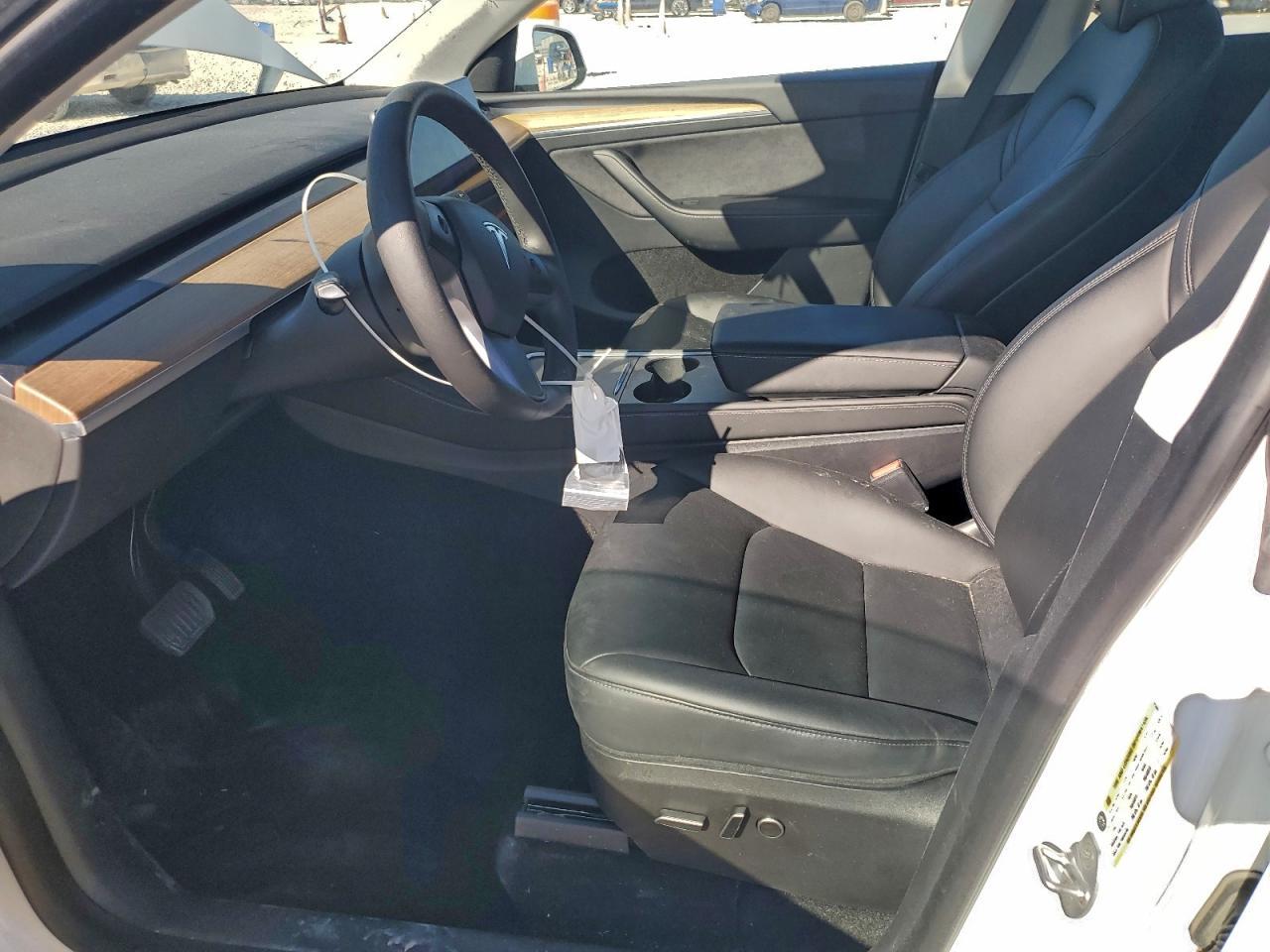 2023 Tesla Model Y - Фото 7