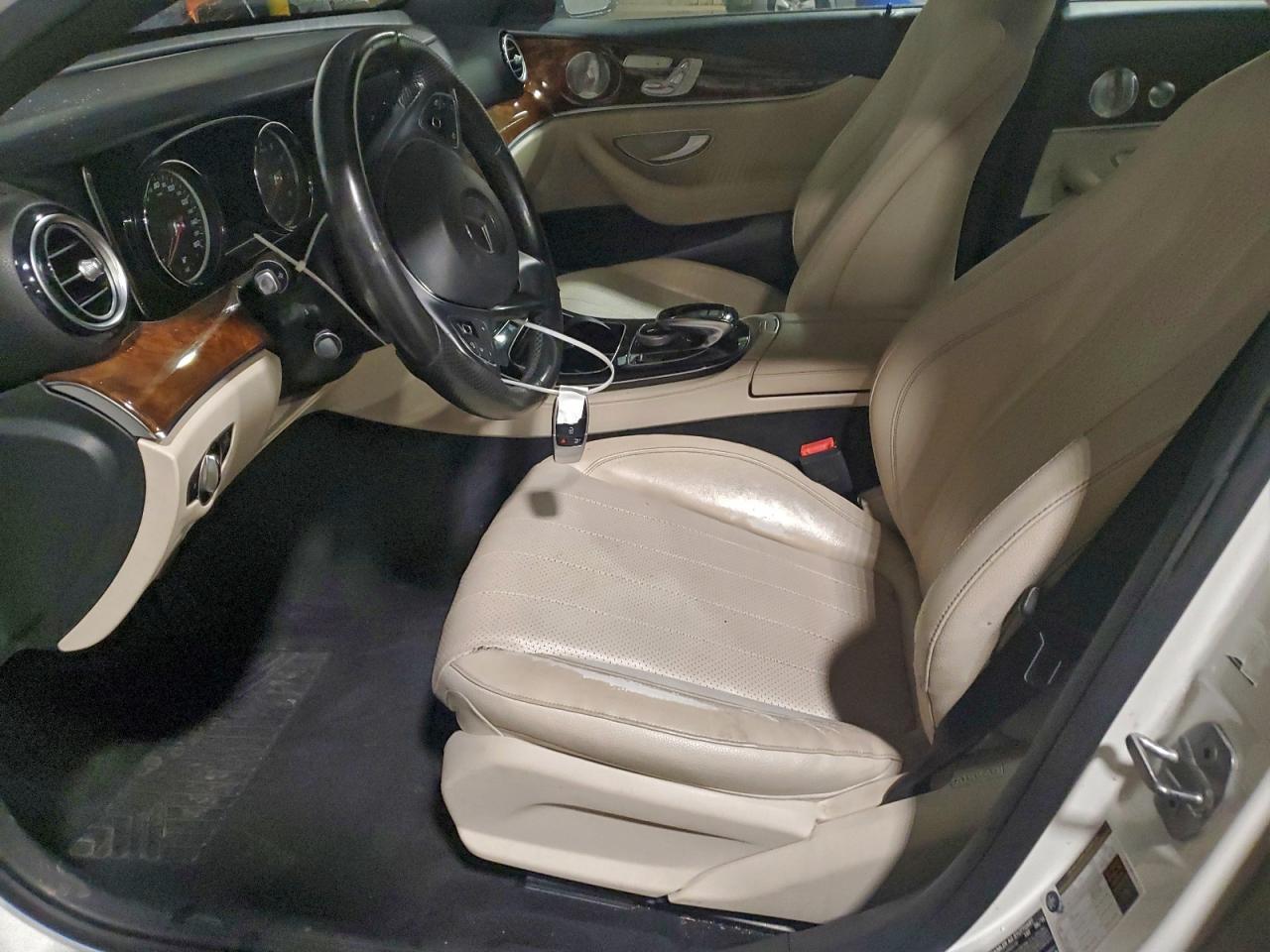 2017 Mercedes-Benz E 300 4Matic - Фото 7