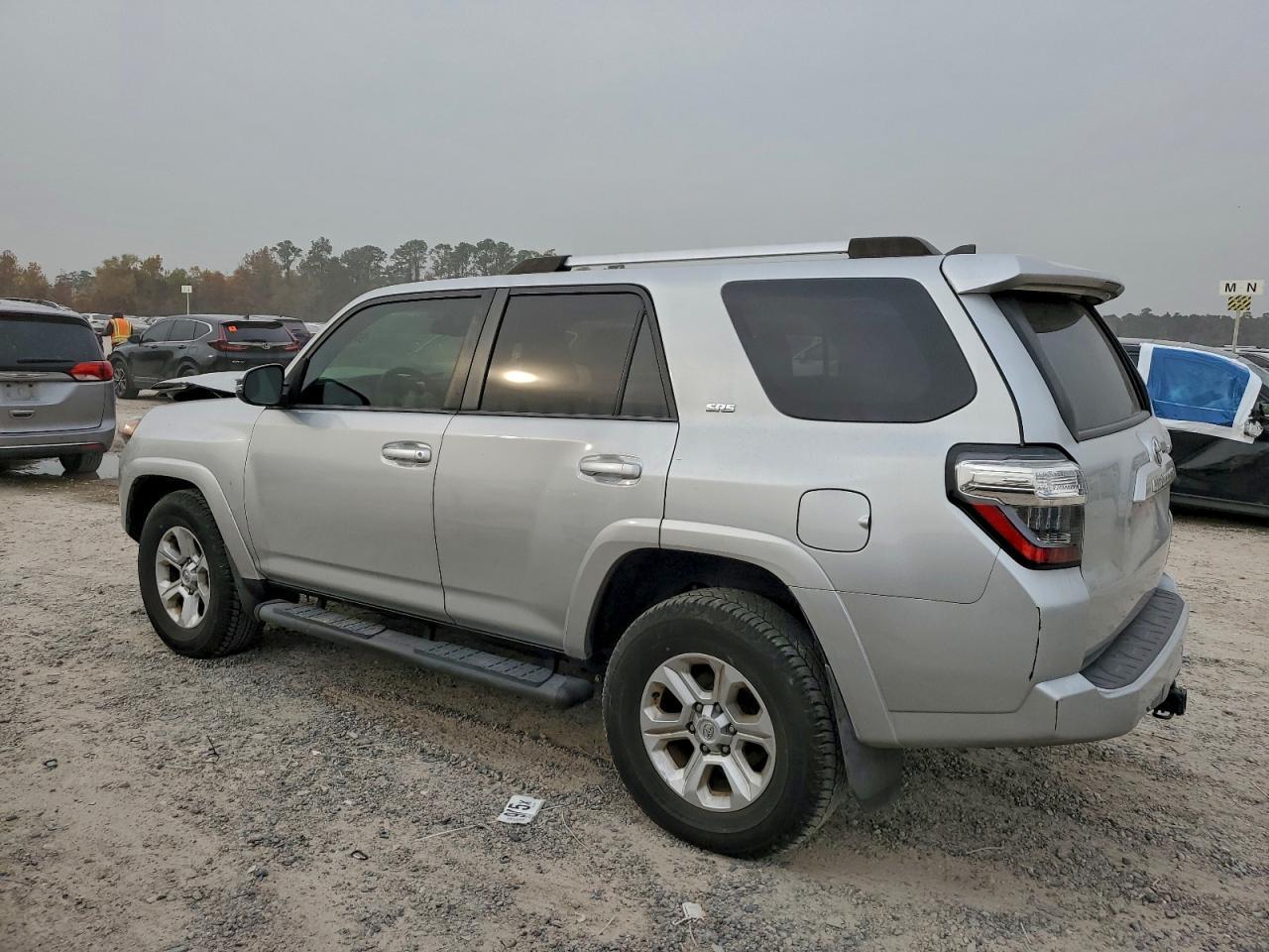 2022 Toyota 4Runner Sr5 - Image 3