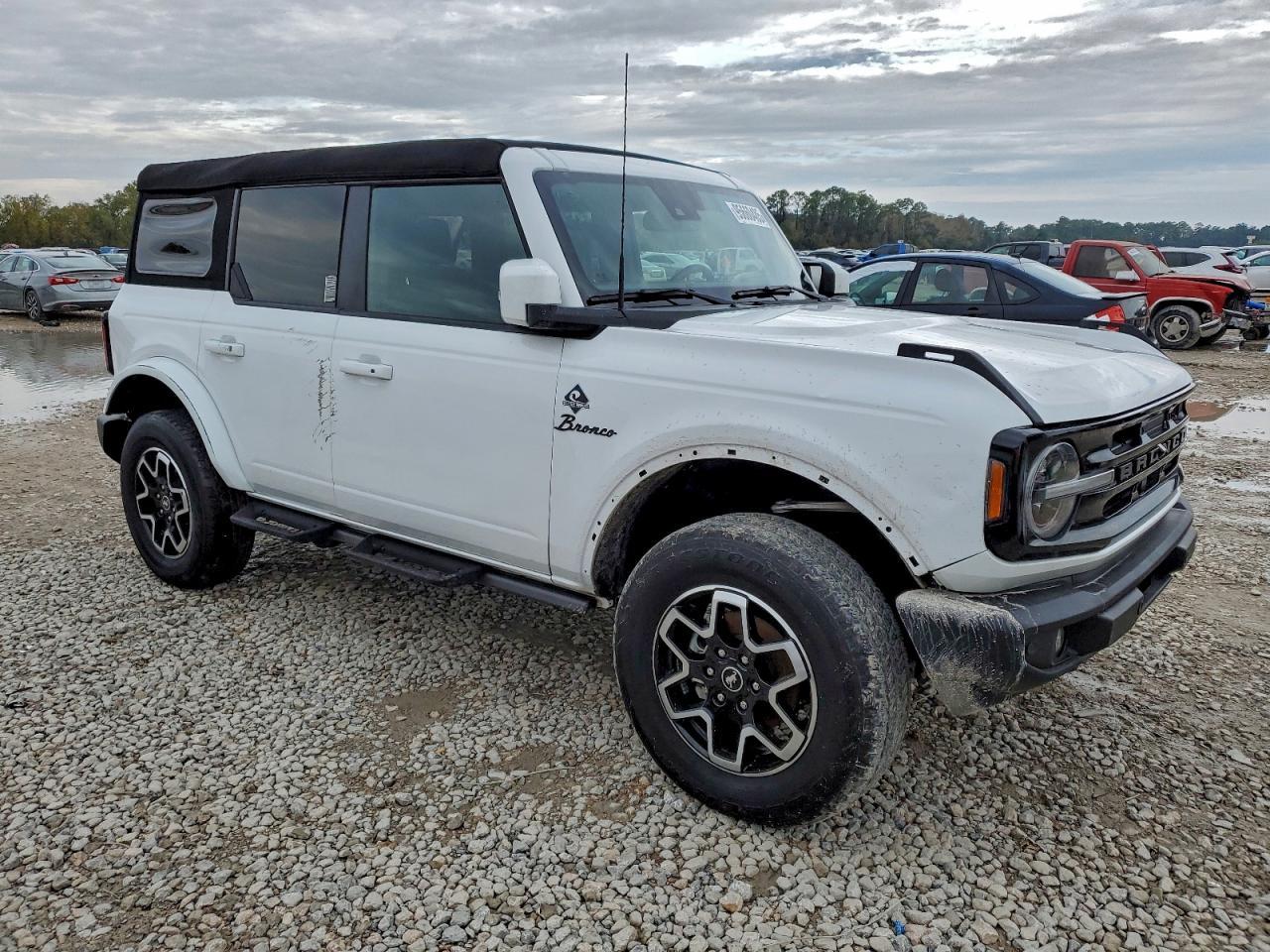 2024 Ford Bronco Outer Banks - Фото 4