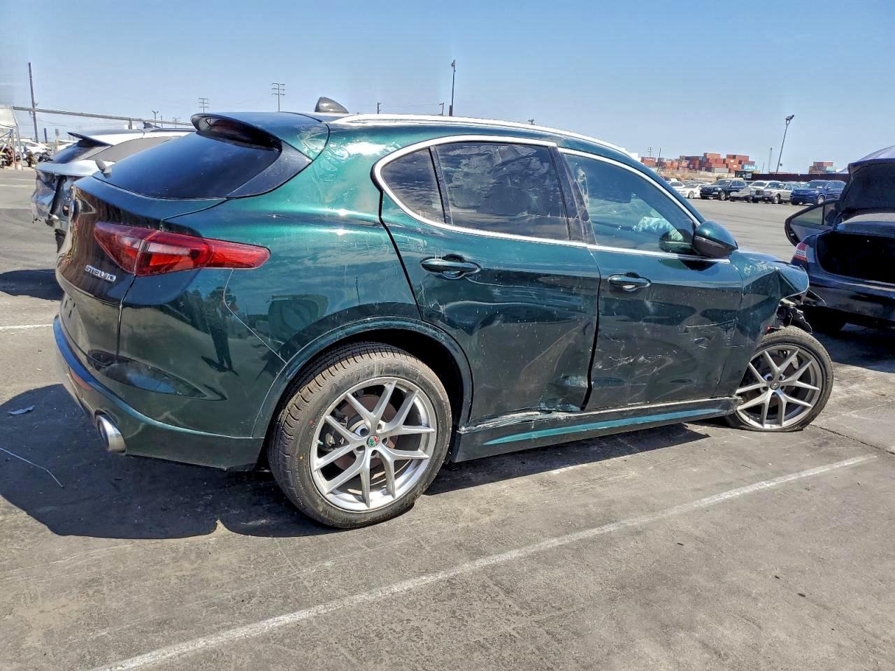 2021 Alfa Romeo Stelvio Ti - Фото 3