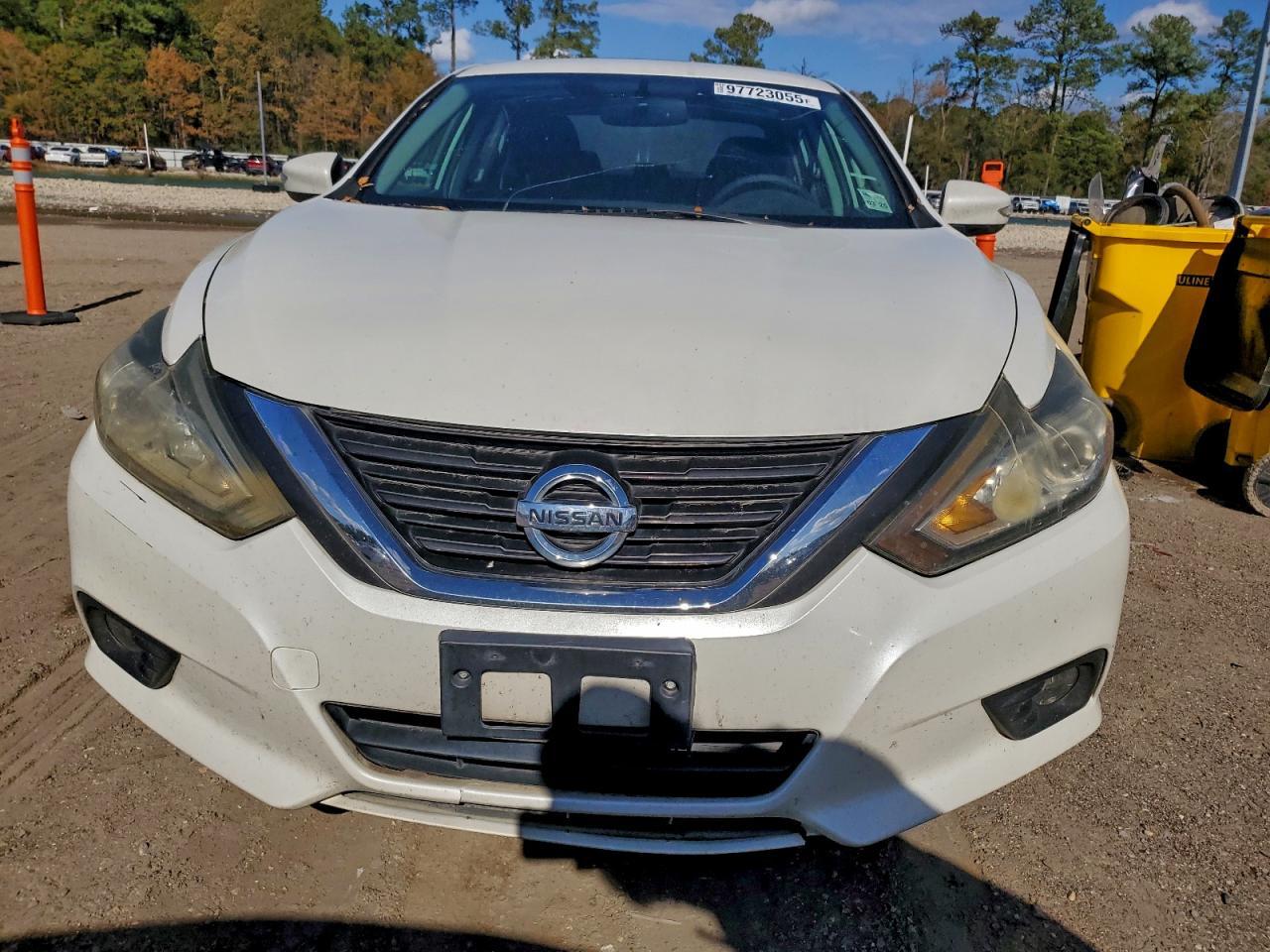 2016 Nissan Altima - Фото 5