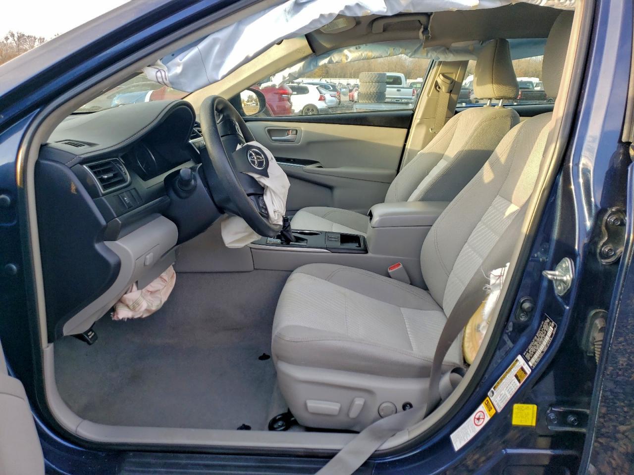 2015 Toyota Camry Le - Фото 7