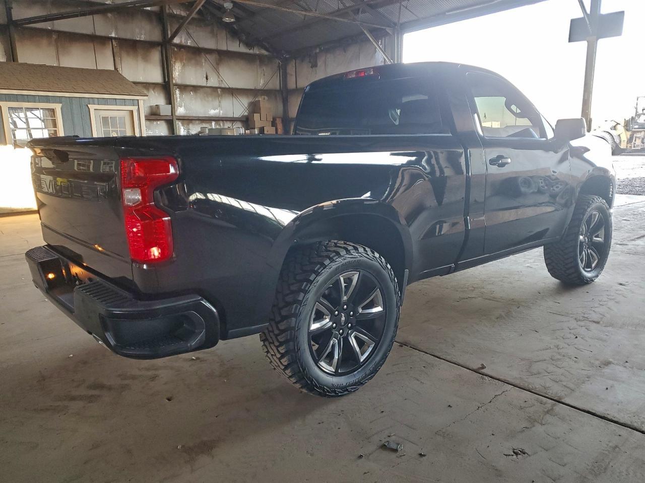 2024 Chevrolet Silverado C1500 - Image 3